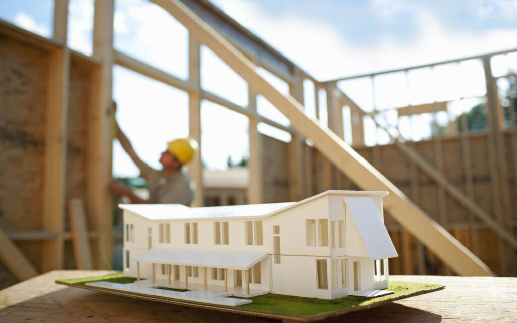 rozne etapy budowy domu